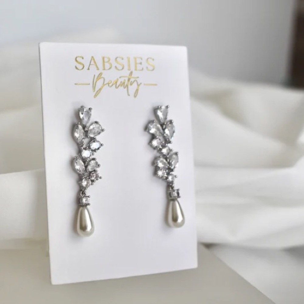 Crystal Cluster Bridal Earring with Pearl, Cubic Zirconia Cluster 18k Gold Plate